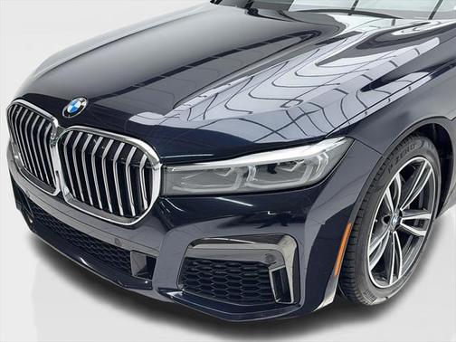 2020 BMW 740 740i