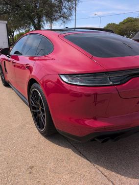 2023 Porsche Panamera Platinum Edition