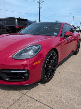 2023 Porsche Panamera Platinum Edition