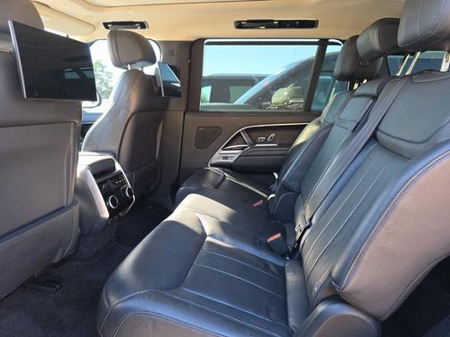 2023 Land Rover Range Rover P400 SE