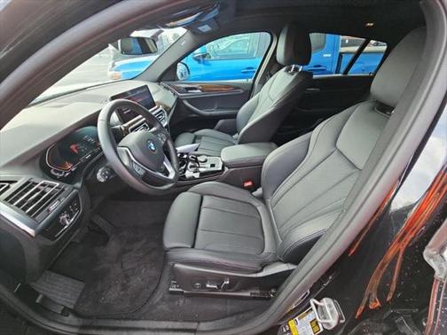 2024 BMW X4 xDrive30i