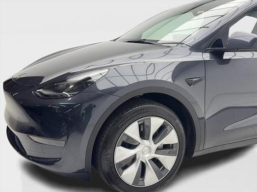 2024 Tesla Model Y Long Range Dual Motor All-Wheel Drive