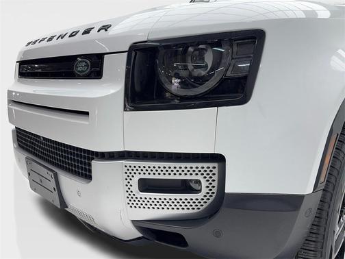 2024 Land Rover Defender 110 P300