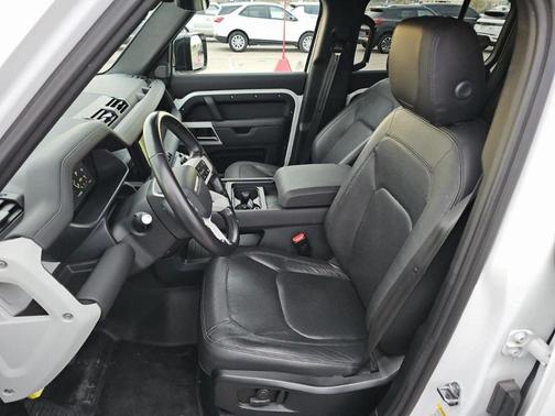 2024 Land Rover Defender 110 P300