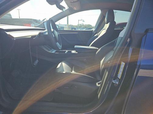 2023 Tesla Model Y RWD