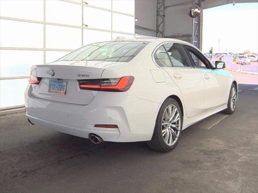 2024 BMW 330 i