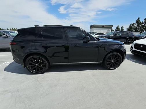 Santorini Black Metallic 2023 Land Rover Range Rover Sport SE