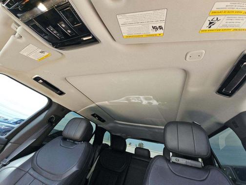 Santorini Black Metallic 2023 Land Rover Range Rover Sport SE