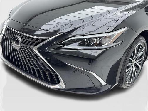 2024 Lexus ES 250 Base