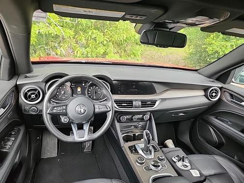 2022 Alfa Romeo Stelvio Ti