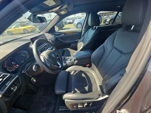 2024 BMW X4 xDrive30i
