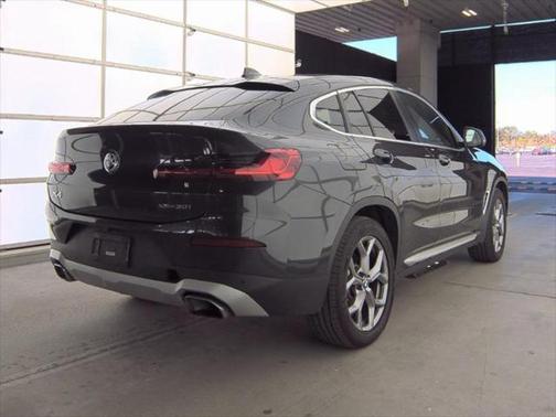2024 BMW X4 xDrive30i