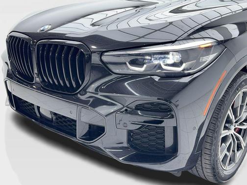 2022 BMW X5 M50i
