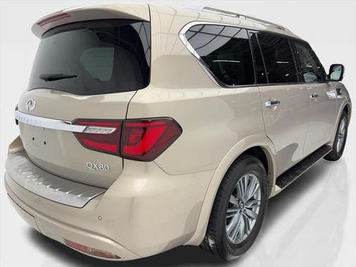 2023 INFINITI QX80 Luxe