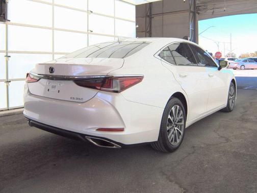2022 Lexus ES 350 Base