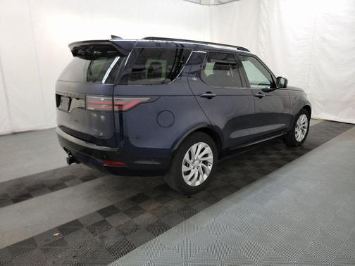 2022 Land Rover Discovery P360 S R-Dynamic