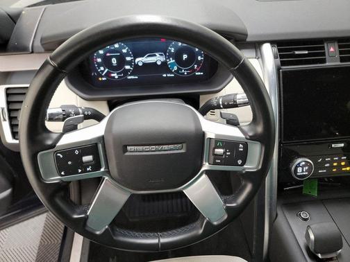 2022 Land Rover Discovery P360 S R-Dynamic