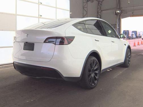 2025 Tesla Model Y Long Range Dual Motor All-Wheel Drive