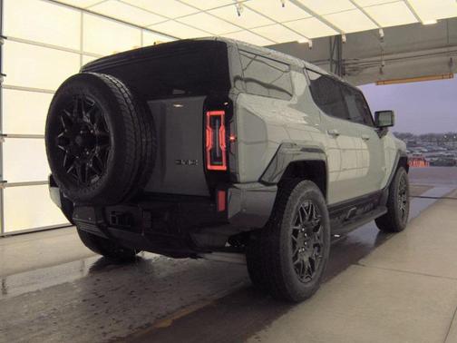 2025 GMC HUMMER EV SUV 2X