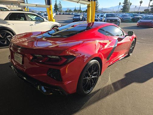 Red Mist Metallic Tintcoat 2025 Chevrolet Corvette Stingray w/1LT