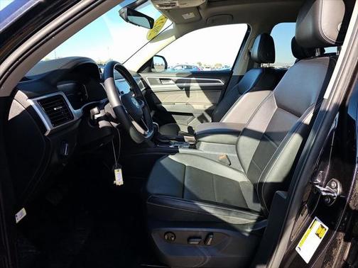 2023 Volkswagen Atlas 3.6L SE w/Technology