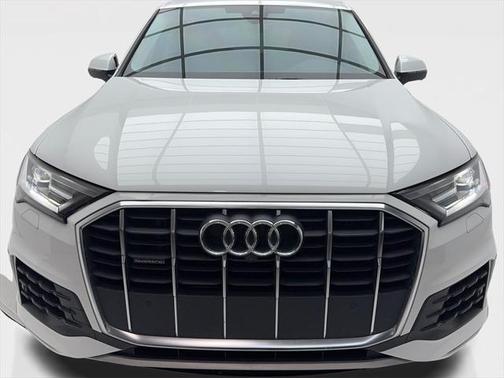 2022 Audi Q7 55 Premium