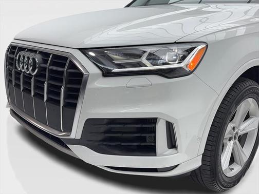 2022 Audi Q7 55 Premium