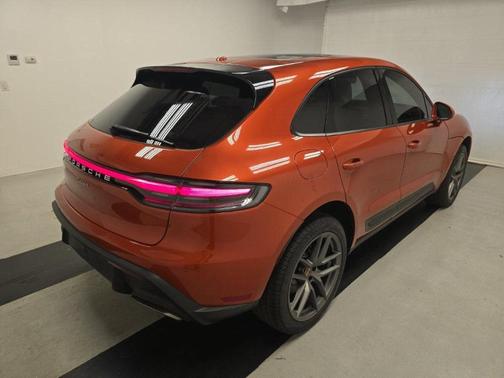 2023 Porsche Macan Base
