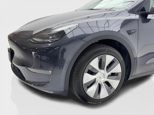 2024 Tesla Model Y Long Range Dual Motor All-Wheel Drive