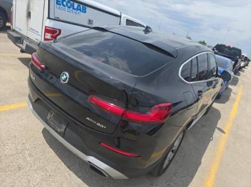 2024 BMW X4 xDrive30i