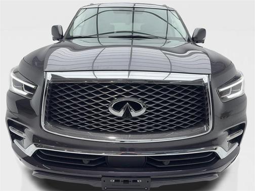 2022 INFINITI QX80 Luxe