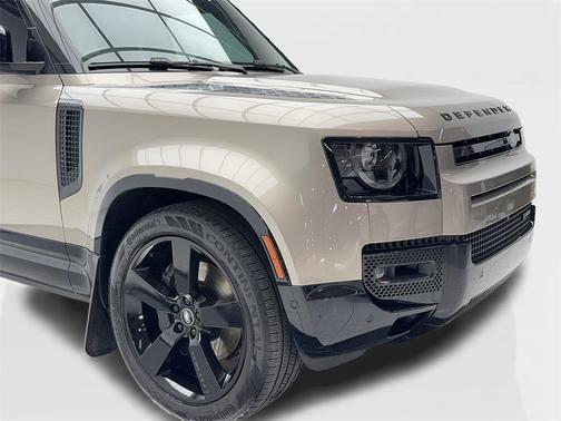 2023 Land Rover Defender 130 X-Dynamic SE