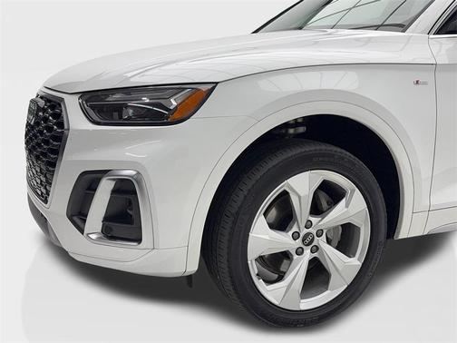 2023 Audi Q5 45 S line Premium