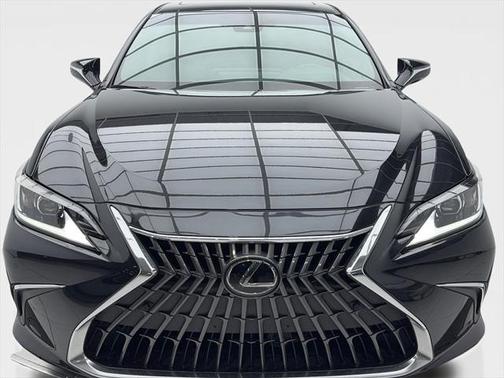 2024 Lexus ES 300h F SPORT Design