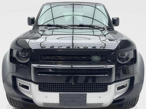 2025 Land Rover Defender 110 P300