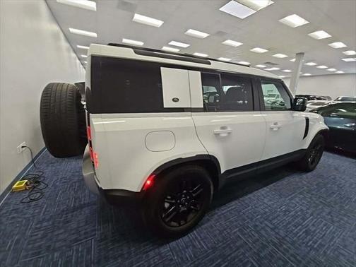 2024 Land Rover Defender 110 P300