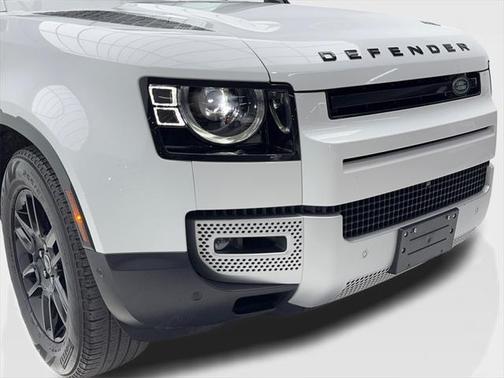 2024 Land Rover Defender 110 P300