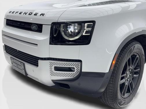 2024 Land Rover Defender 110 P300