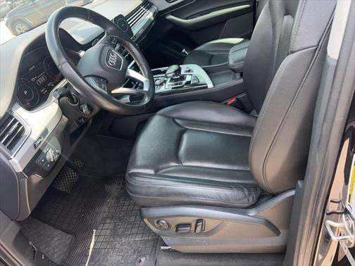 2019 Audi Q7 45 Premium Plus