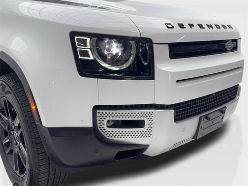 2025 Land Rover Defender 110 P300