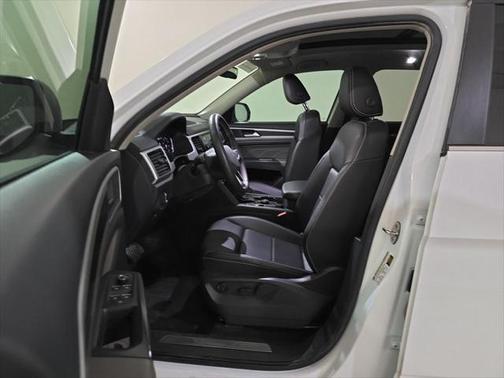 2023 Volkswagen Atlas 3.6L SE w/Technology
