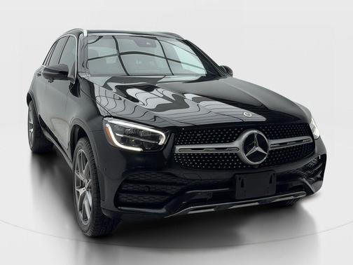Black 2022 Mercedes-Benz GLC 300 4MATIC