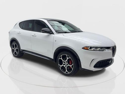 Alfa White 2024 Alfa Romeo Tonale Ti EAWD