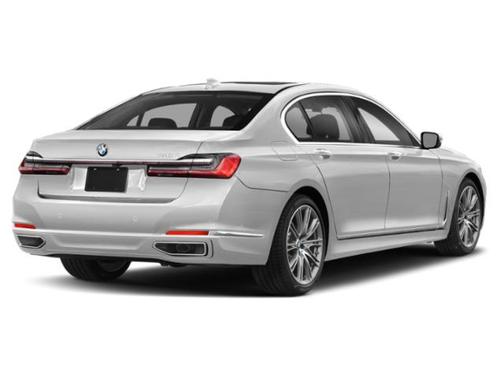 Mineral White Metallic 2022 BMW 740 i xDrive