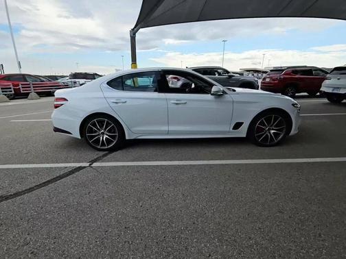 2025 Genesis G70 2.5T RWD