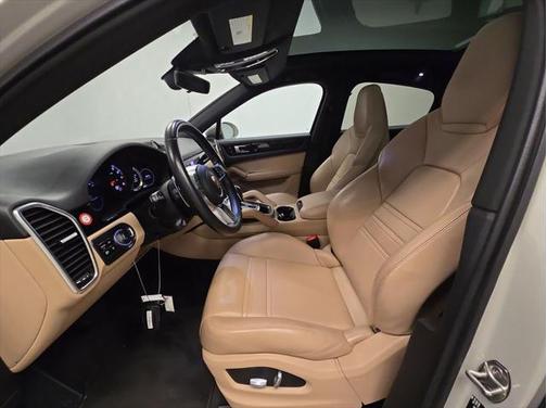 2021 Porsche Cayenne Base