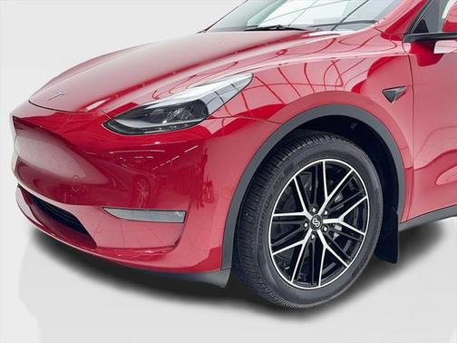 2024 Tesla Model Y Long Range Dual Motor All-Wheel Drive