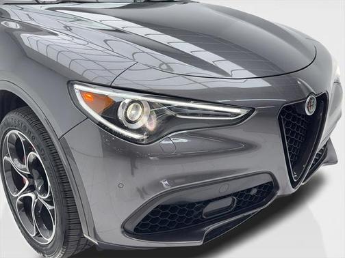 2023 Alfa Romeo Stelvio Veloce AWD