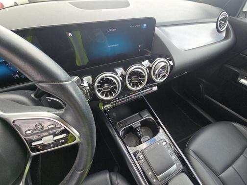 White 2022 Mercedes-Benz GLA 250 Base