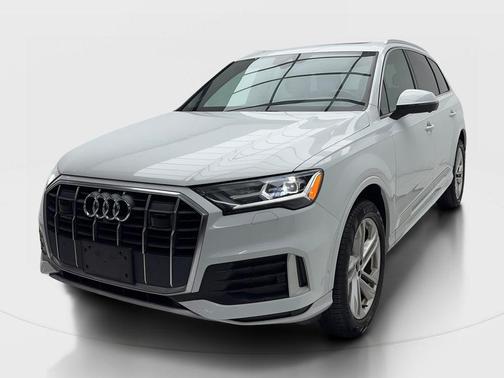 Glacier White Metallic 2021 Audi Q7 45 Premium Plus